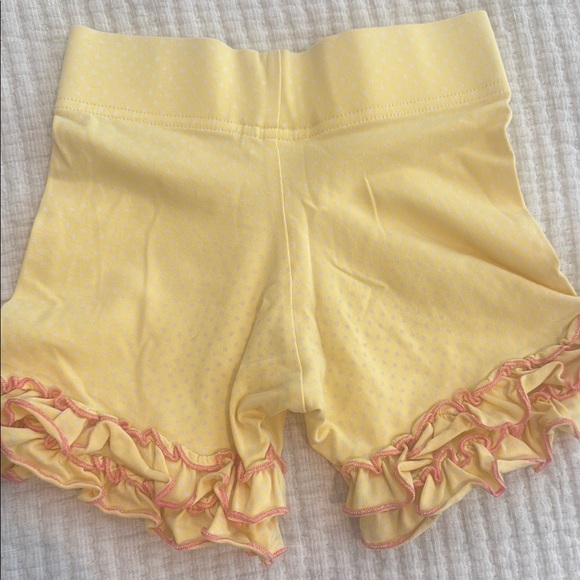 Yellow Ruffle Shorts - Picture 4 of 4